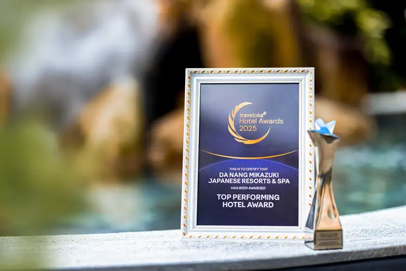 Bằng Top Performing Hotel Award của Traveloka Hotel Awards 2025 trao cho Da Nang Mikazuki Japanese Resorts & Spa
